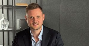 EY: Interview mit Dr. Christopher Stief